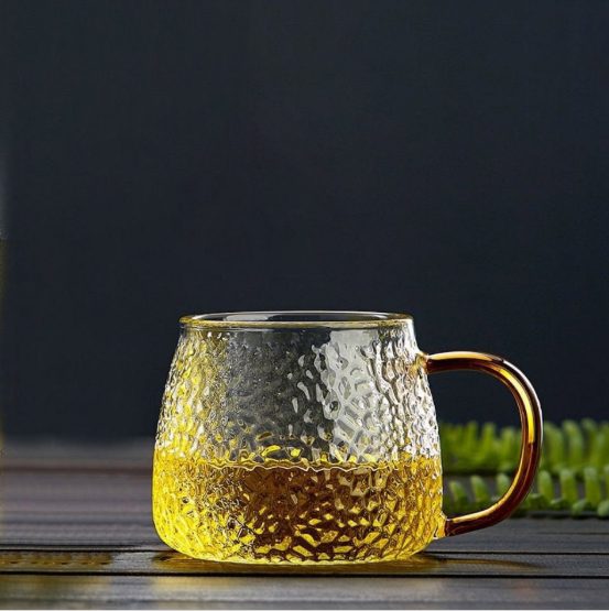 Hvorfor trenger vi gjennomsiktige vinglass når vi drikker?