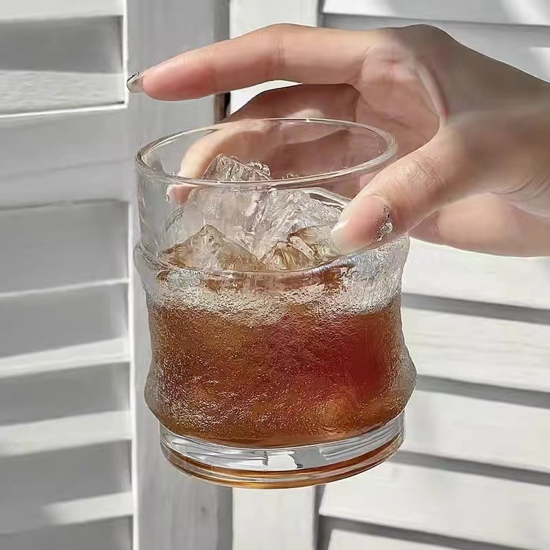 ins stil frostet glass kaffekopp