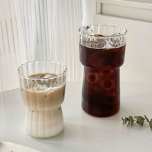 Gjennomsiktig vertikal mønster midje-klemende glass kopp