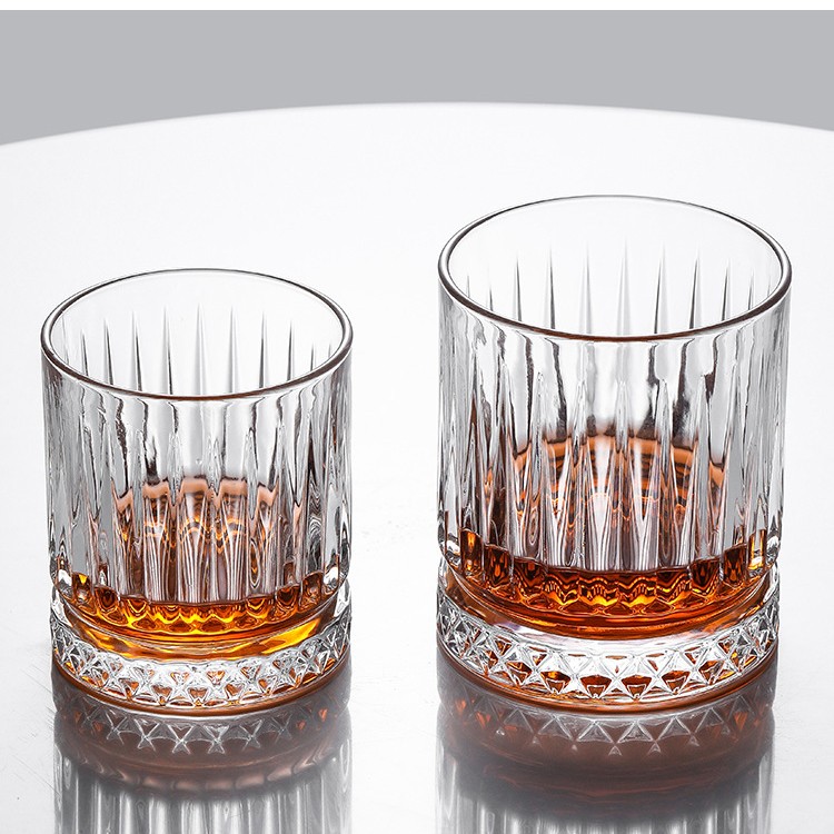 Vertikalt mønster Diamond Base Whisky Glass