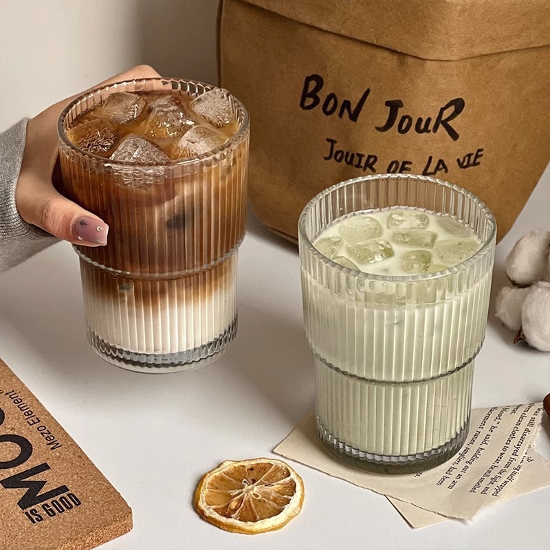 Vertikal stripete bambus glass kaffekopp